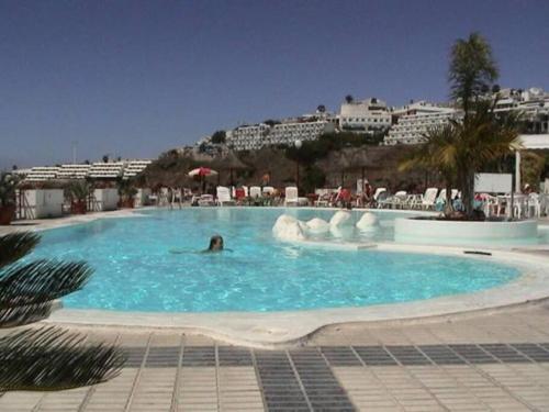Apartment, ocean view, free TV, Wifi and Parking.