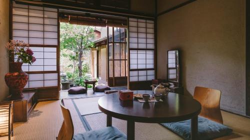 Guest house Umeya in Nishijin
