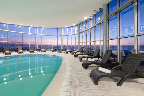 Eurostars Oasis Plaza - image 3