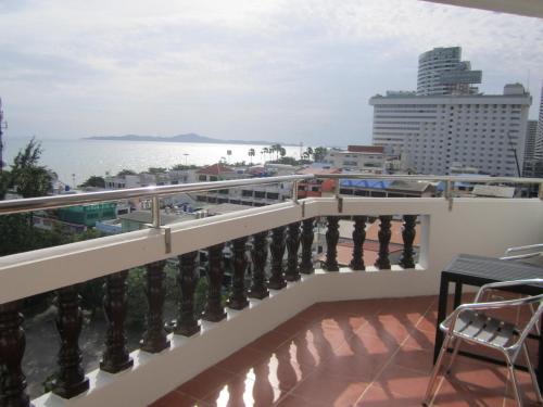 Balkon/teras, Jomtien Thani Hotel in Pattaya