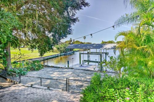 Port Charlotte Retreat with Heated Pool and Spa!