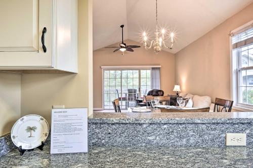 Bright and Airy Resort Condo Golf, Shop and Swim in North Myrtle Beach, USA