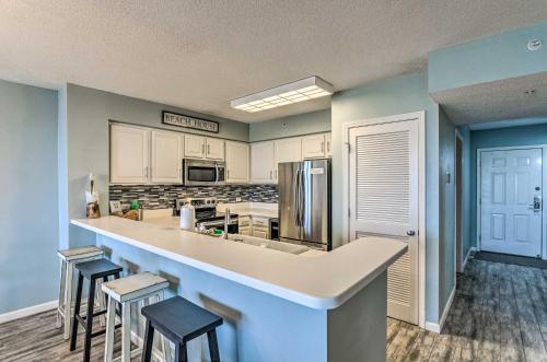 Beachfront Destin Resort Condo Walk to the Beach! - image 10