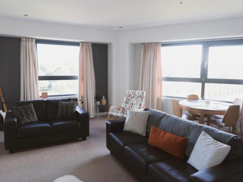 Lovely 2-Bed Flat Glasgow Harbour FREE parking - Pass the Keys, Glasgow
