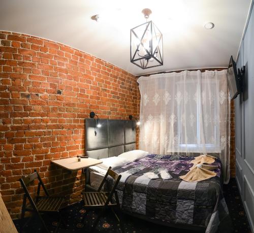 НУАР near Auróra cirkáló