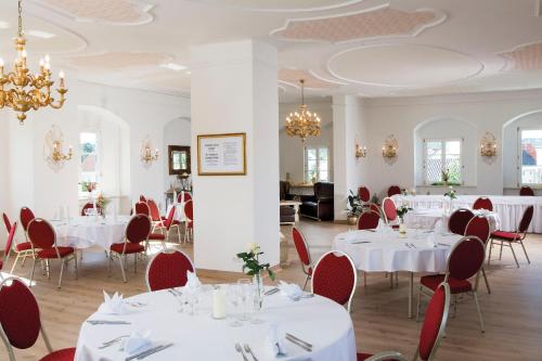 Darījumu centrs, Hotel Zum Schlossle in Finningen