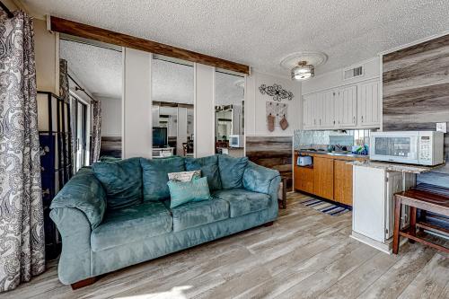 Casa Del Mar Beachfront II in Galveston, USA