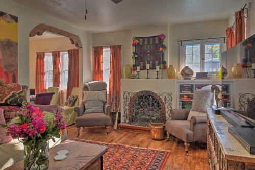 Cozy Adobe Casita 1 Mile to Santa Fe Plaza!