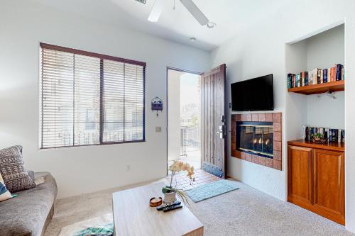 Sunny Days Retreat Permit# 260,042 in La Quinta, USA