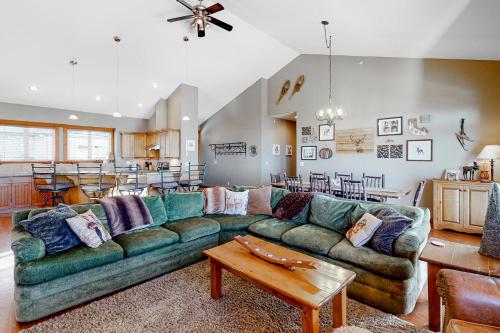 Tree Tops 16 - Apartment - Big White