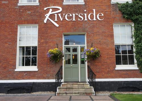 The Riverside House Hotel - image 5