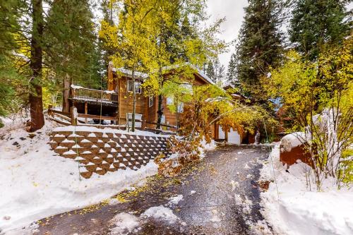 Laurelwood Manor, Truckee
