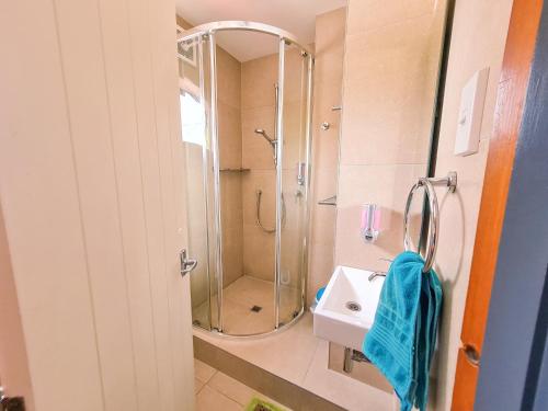Adventure Queenstown Hostel – Queenstown, CA