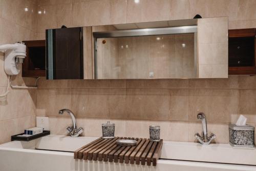 Vega Boutique Hotel - image 14