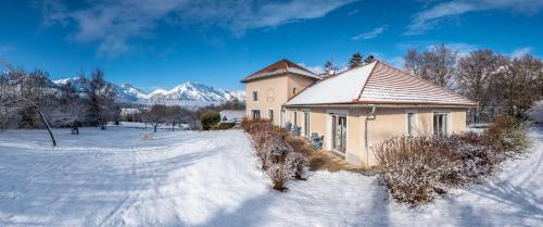 B&B Saint-Bonnet-en-Champsaur - "La Combe Fleurie" Appartements & Chambres - Bed and Breakfast Saint-Bonnet-en-Champsaur