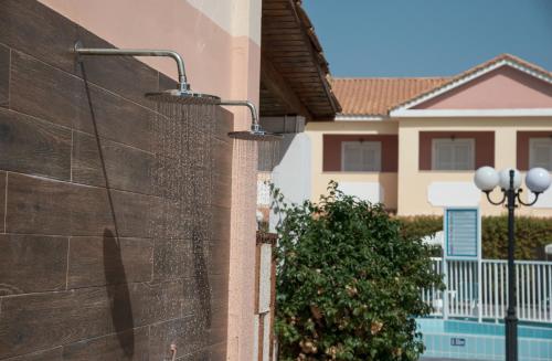 Ecoresort Hotel Zefyros in Ayios Kirikos