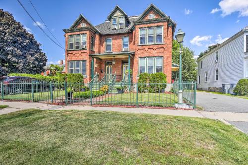 . Historic Apartment - Half Mi to Lake Champlain!