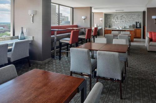 Sheraton Philadelphia University City Hotel