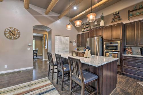 Luxe 5-Acre Mancos Home about 1 Mi to Mesa Verde in เมซาเวอร์เด(CO)