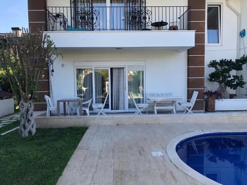 A cozy flat 200 m to the beach with a mountain view