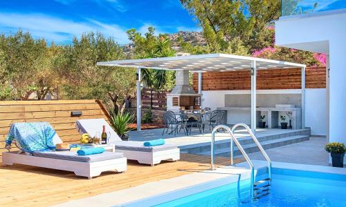 Etoile Villa Heated Pool