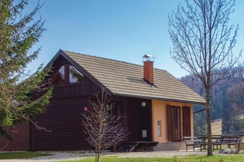 Family Friendly Kraševec Lodge - Happy Rentals