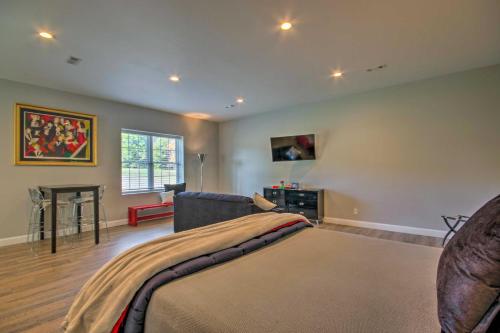 Serene Anderson Studio, 4 Mi to Historic Dtwn in Anderson, USA