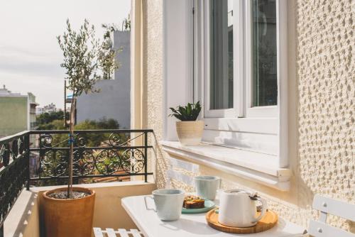 Luxury Apartment with Acropolis View Terrace and Jacuzzi