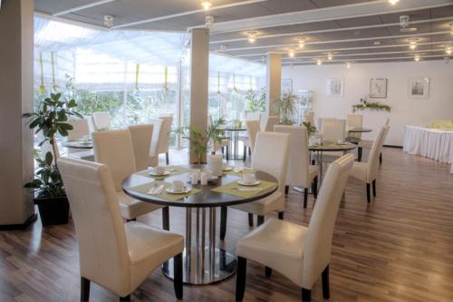 Restoran, Hotel Restaurant Kurparkblick inkl Pfalzcard & OPNV Ticket in Bad Bergzabern