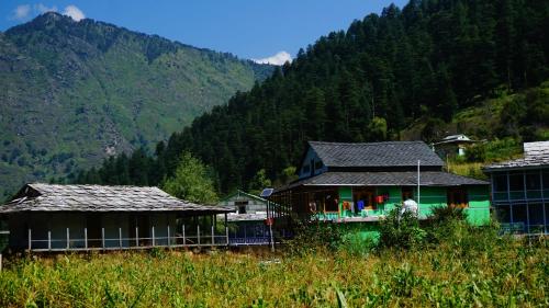 Highgarden hut