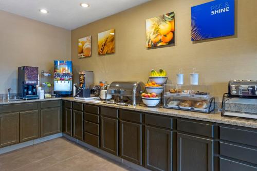Comfort Inn Hobart-Merrillville I-65 - 식음료(F&B)
