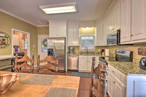 Lake Keowee Escape with Dock, Deck and Lake Access!