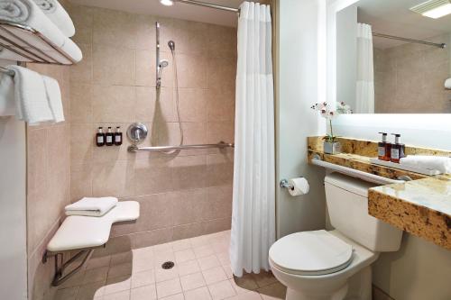 Carlyle Inn - image 11