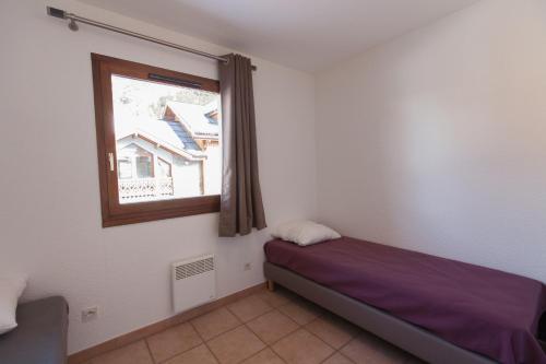 2 bedrooms, 4 beds