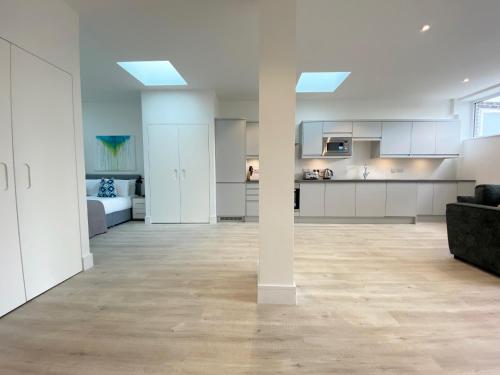 keuken, Horizon at Fleet Heights Apartment Eight in Fleet Central