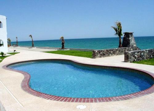 View, Amazing Beach Front! Paradise Villas 20 by Kivoya in Playa Encanto