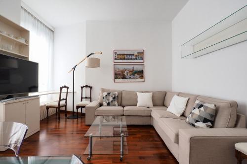 Duomo Luxury Apartment VI, Milán
