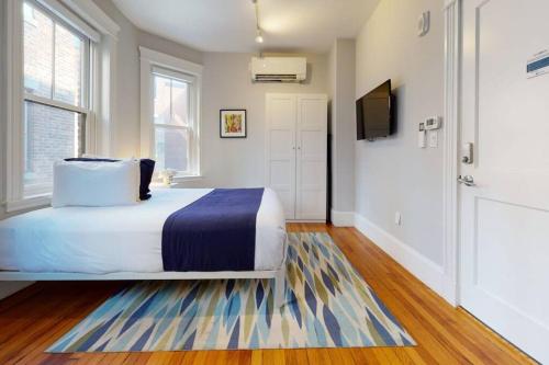 A Stylish Stay w/ a Queen Bed, Heated Floors.. #12