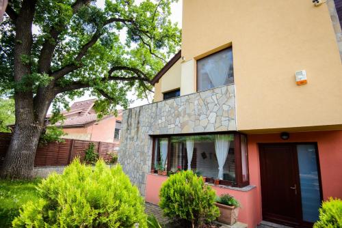 AMA Holidays Belview - image 12