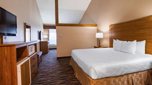 Best Western Plus Saddleback Inn And Conference Center