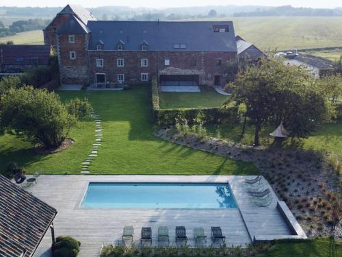 Luxury holiday home with a pool and sauna