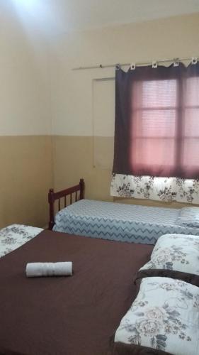 1 double bed, 2 twin beds