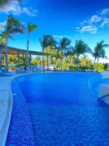Ocean front apartment in Cancun