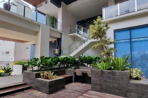 Apt 2 Kamar Evenciio Depok dgn Pool, Netflix & Youtube