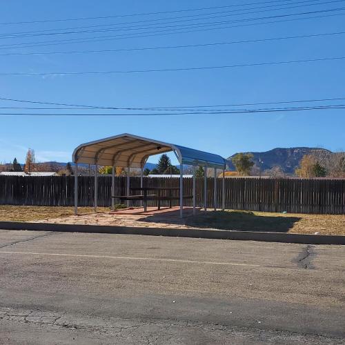 Robin Hood Motel