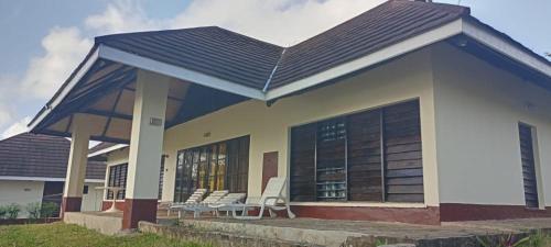 Bellezza Tiwi Cottages