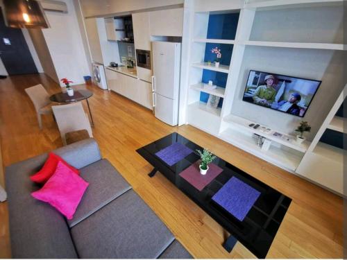 The Face,Platinum Suite KLCC,High speed WIFI, swimming pool, World TV Channel, Jalan Sultan Ismail