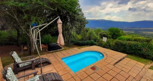 Úszómedence, Shamba Yetu Mountain Lodge in Maanhaarand