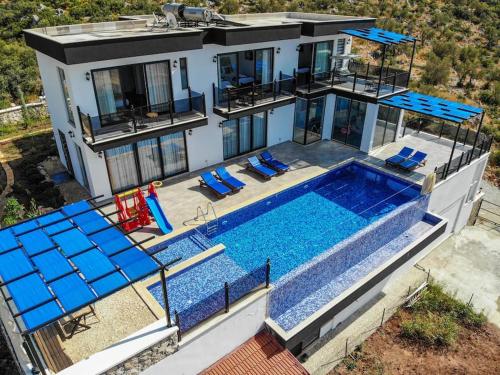 Gunes - 3 Bedroom Holiday Villa with jaccuzi in Kalkan