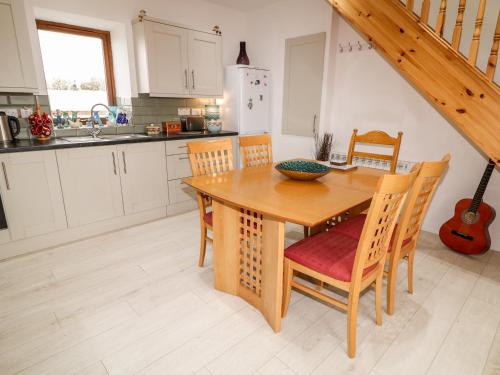 Zunanjost, May's Cottage in Revallagh
